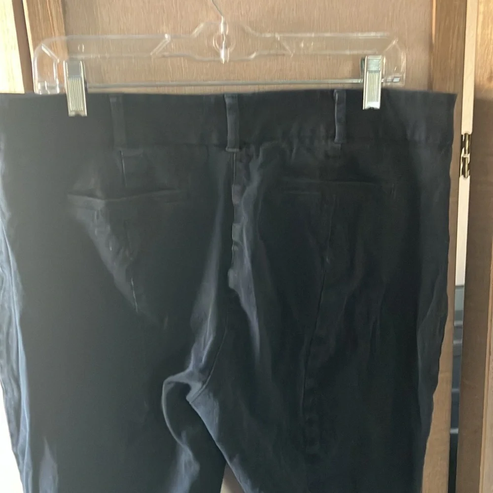 FINAL MARKDOWN New York & Company Dark Stretch jeans 14